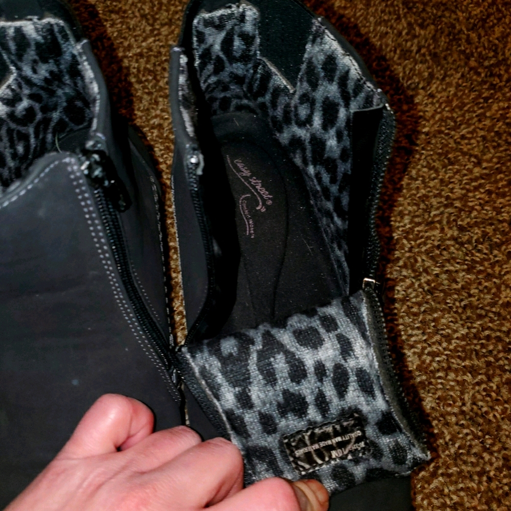 Women's size 10 Shoes